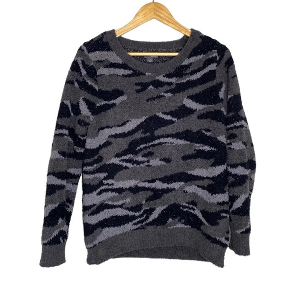 Barefoot Dreams Black Camo CozyChic Seaside Crewneck Pullover Sweater Size Small - Picture 2 of 9